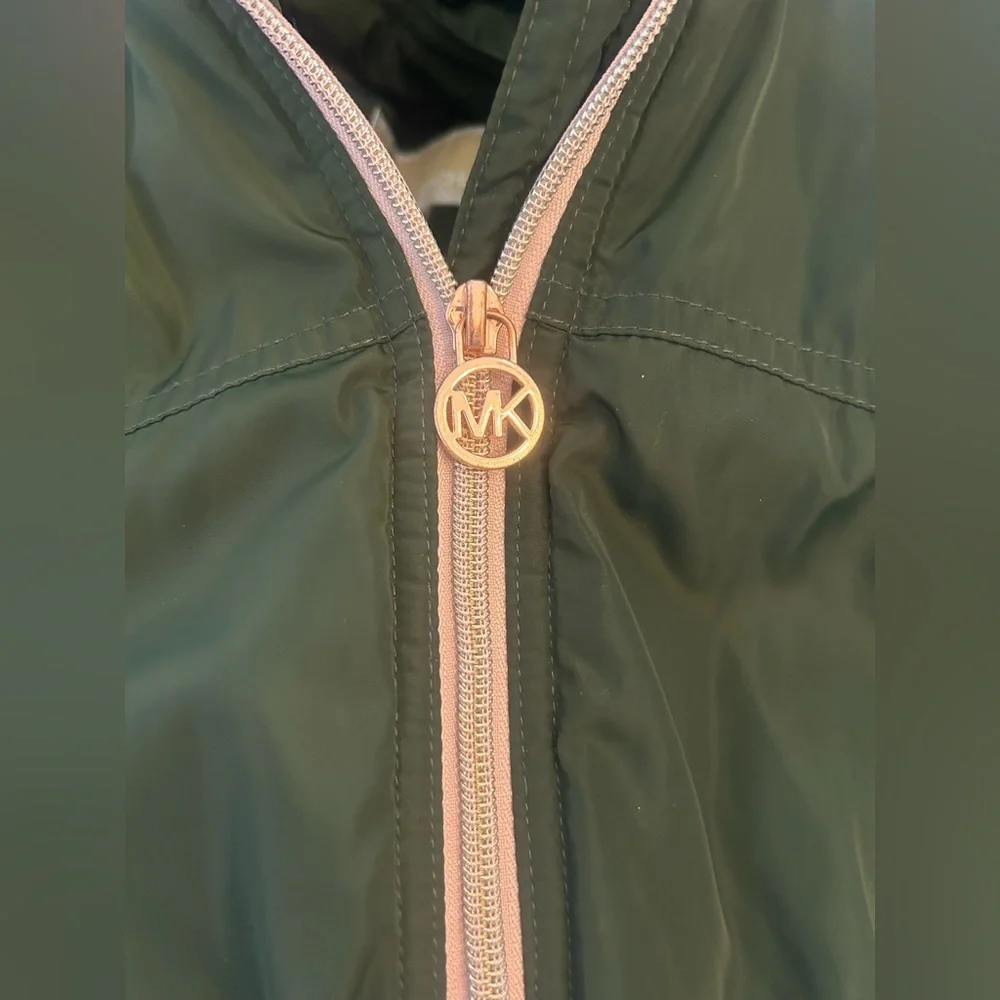 Michael Kors Dark Green Girls Size 8 Ski Jacket with Faux Fur Hood